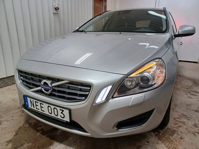 Volvo V60 D2 DRIVe Powershift Momentum Euro 5