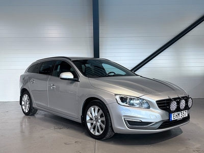 Volvo V60 D4 AWD Polestar Momentum | Drag | Navi