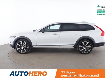 Volvo V90 Cross Country D5 AWD Momentum / B&W, Panorama, GPS