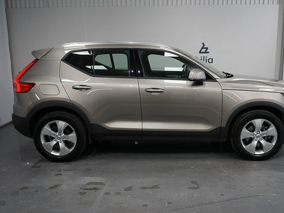 Volvo XC40 B4 AWD Bensin Momentum Advanced Läder