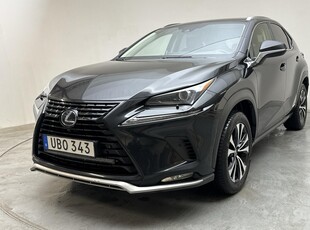 Lexus NX 300h AWD (197hk)