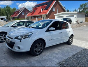 Renault Clio 5-dörrars Halvkombi 1.2 ENDAST 12100MIL