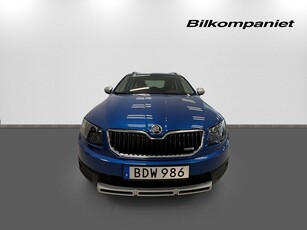 Skoda Octavia Scout 1.8TSI 180hk Premium V-Hjul Drag Värmare