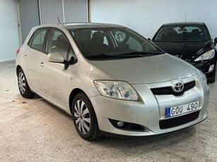 Toyota Auris 5-dörrar 1.6 Dual VVT-i / DRAG