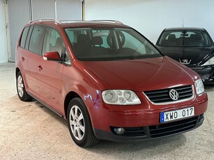 Volkswagen Touran 2.0 FSI Highline / 14000 mil