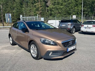 Volvo V40 Cross Country D3 150hk Automat Momentum Nyservad