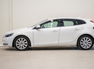 Volvo V40 D2 Summum VoC D-värm Skinn Ny kamrem 115hk