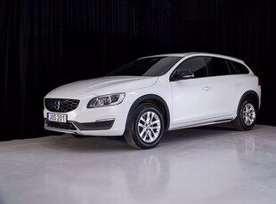 Volvo V60 Cross Country D4 190hk Summum Pano H/K Navi VoC