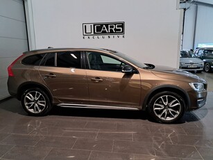 Volvo V60 Cross Country D4 AWD Summum /Navi / Glastak / Drag