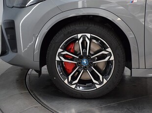 BMW iX2 xDrive30