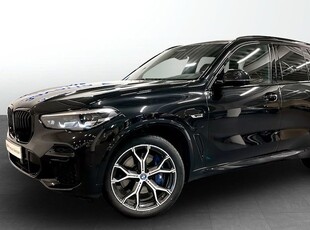 BMW X5xDrive 45e M-Sport Innovation Edt Panorama Drag Värma 2022, SUV