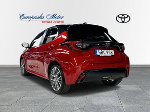 Toyota Yaris 1.5 HYBRID 130HK / Style / BI-Tone / 128Mil