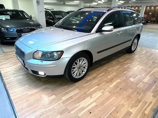 Volvo V50 T5 220hk mkt fin, nyservad, nybesiktigad