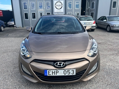 Hyundai i30 5-dörrar 1.6 CRDi DRAG KAMKEDJA 110hk