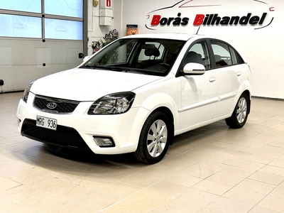 Kia Rio 1.4 Automat 4400 mil Nyservad