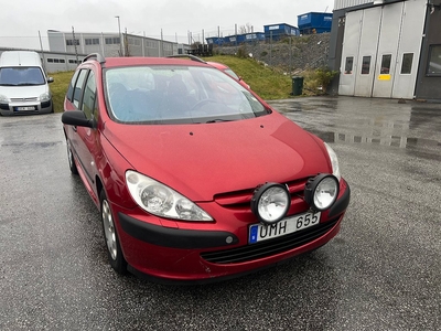 Peugeot 307 Break 1.6 XR Euro 3, Nybesiktigad.