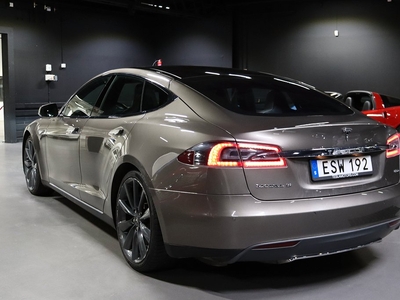 Tesla Model S 85D FRI SUPERCHARGE CCS LUFTFJÄD SKINN PANO AP