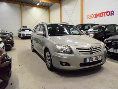 Toyota Avensis Kombi 1.8 VVT-i Besiktad