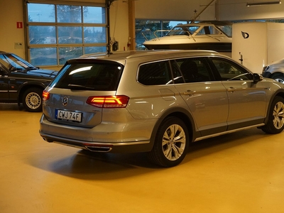 Volkswagen Passat Alltrack TDI 190 4M DSG Executive Drag Värmare