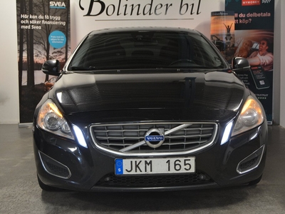 Volvo S60 D2 Momentum NYBESIKTIGAD PDC TIDUR HEMLEVERANS