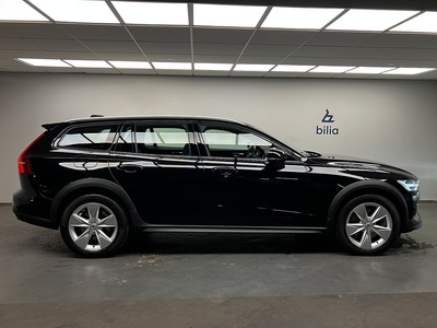 Volvo V60 Cross Country B4 AWD Diesel Adv Edt