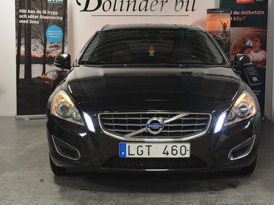 Volvo V60 D3 Summum Euro 5 PDC NAVI BT KAMREM-BYTT HEMLEV