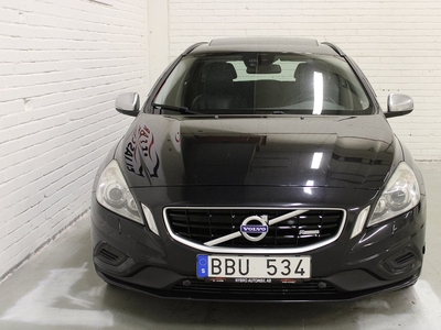 Volvo V60 T4F Powershift Momentum,R-Design 180hk/Drag/Takluc