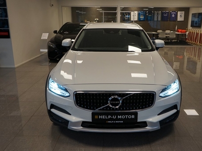 Volvo V90 Cross Country D4 AWD Momentum Läder VOC MOMS 190hk