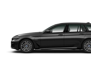 BMW 530e xDrive Touring M Sport/ Drag/ HIFI/ Rattvärme/ Moms