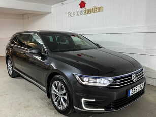 Volkswagen Passat SC GTE Hybrid Executive Drag Active Info