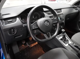 Skoda Octavia Kombi 1.6 TDI Manuell 110hk Drag