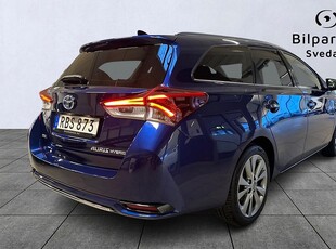 Toyota Auris Touring Sports Hybrid e-CVT | Executive | 136hk