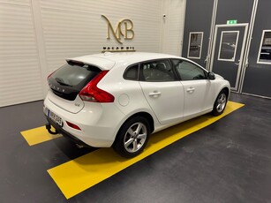 Volvo V40 D3Momentum Euro6 Full Utrustning Drag 6Mån Garanti