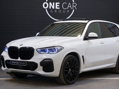 BMW X5 M50i Moms SkyLounge B&W SE SPEC 530hk