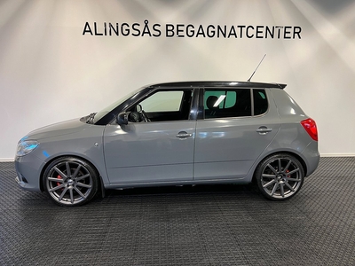 Skoda Fabia 1.4 TSI / Folierad Nardogrå / Nybes / Nyservad