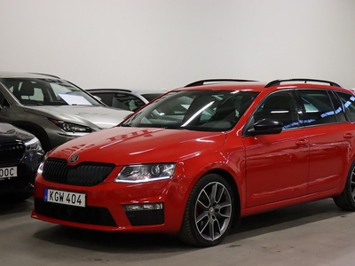 Skoda Octavia Kombi RS 4x4 2.0 FJÄRRVÄRMARE B-KAM CantonDRAG