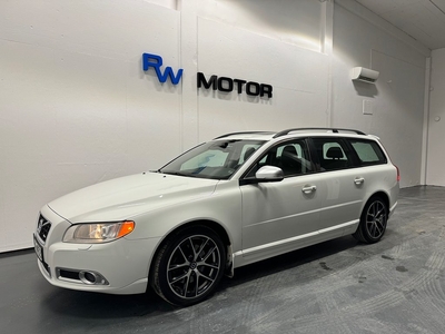 Volvo V70 D4 AWD R-Design VOC D-värm Navi Taklucka Skinn