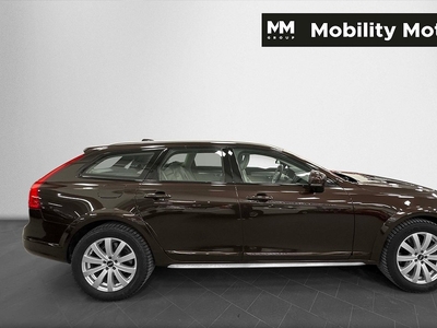 Volvo V90 Cross Country T5 AWD Momentum Navi PDC Backkam