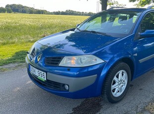 Renault Mégane Grandtour 1.6, Svensksåld, Lågmil, Ny besikt