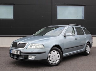 Skoda Octavia Kombi 1.6 Dragkrok // 1 - Ägare