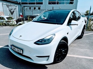 Tesla Model Y Long Range AWD 20