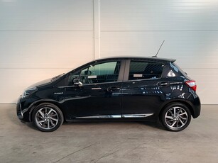 Toyota Yaris Hybrid e-CVT Panorama B-Kamera 101hk 2018