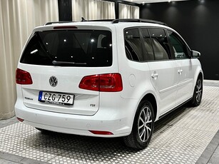 Volkswagen Touran 1.6 TDI 105hk 7-sits AUTO Panorama Kamera