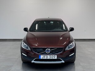 Volvo S60 Cross Country D3 Momentum PDC GPS Värmare Euro 6