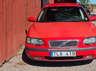 Volvo V70 2.4 Business Motorvärm Lev Nybesiktigad