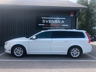 Volvo V70 T4F Momentum/Läder/Drag/Värmare/Hundbur/Välskött