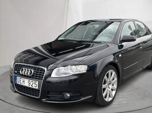 Audi A4 2.0T quattro (220hk)