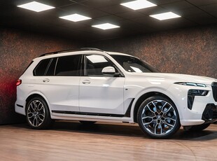 BMW X7 xDrive40i M Sport 381HK | MOMS | SE SPEC | Panorama