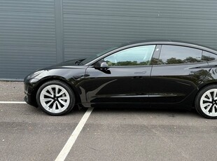 Tesla Model 3 Long Range AWD 440 HK Panorama