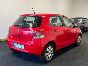 Toyota Yaris 1.4 Diesel 1103kr Lågskatt Nybesiktad Nyservad